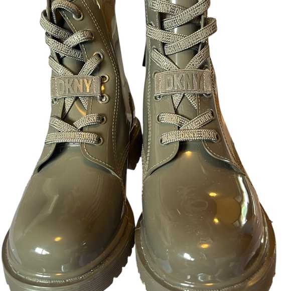 NWOB~ Dkny Tilly Rain Boot Womens
Waterproof Lace Up Booties. Size 8m. - Picture 2 of 10